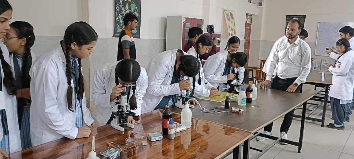 Physics Lab.